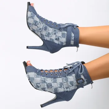 Женская обувь на шпильке; Модные женские Босоножки с вырезами на шнуровке; Повседневные Синие джинсовые ботинки 