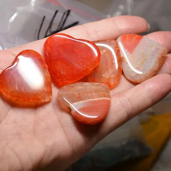 оптовая продажа 37 мм натуральный камень красный хрустящее сердце шарм ювелирные изделия кулон изготовление женских серег ожерелье DIY аксессуары