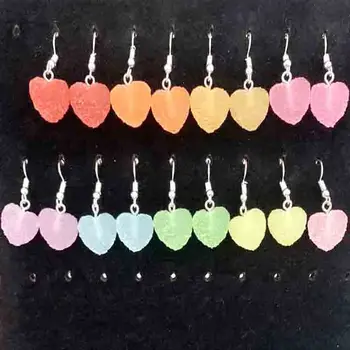 Серьги 16 *19 мм для женщин, Разноцветные серьги ручной работы из смолы, имитирующие конфеты в виде сердца, Забавный подарок